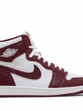 NIB- Jordan 1 Retro Team Red High OG - Size 7Y / women’s 8.5